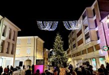 Con le luminarie si accende il Natale di Suzzara: via a spettacoli ed eventi