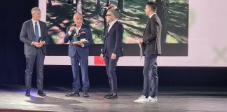 Premio Tea “Futuro sostenibile” a Auser e Gruppo Saviola. Per le scuole vince For.ma