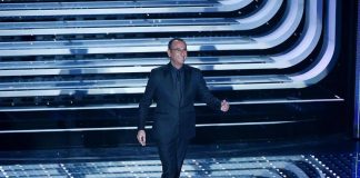 Sanremo, annuncio big slitta di una settimana. Conti: “Rispetto per Vanoni”