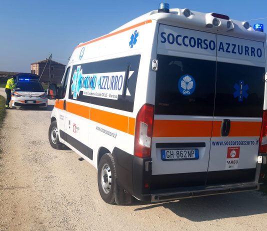 Castiglione, urtata dal trattore mentre cammina per strada: ferita 22enne