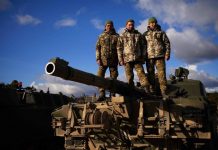 Ucraina, dal Donbass alla Russia e Kiev mai nella Nato al ritorno di Mosca nel G8: ecco il piano di pace di Trump