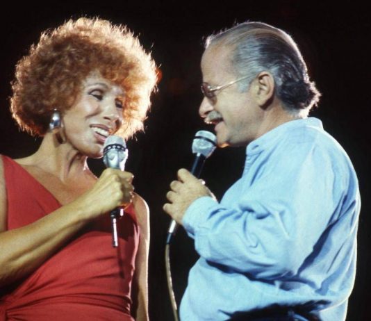 Vanoni, un matrimonio (breve) e amori tormentati: la vita sentimentale di Ornella