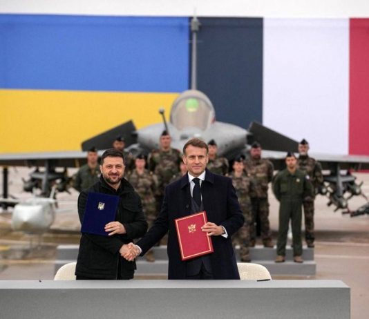 Ucraina, dalla Francia fino a 100 caccia Rafale: la svolta tecnologica nel momento buio di Kiev