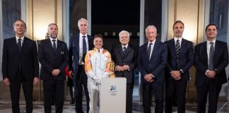 La fiamma olimpica di Milano-Cortina è arrivata in Italia
