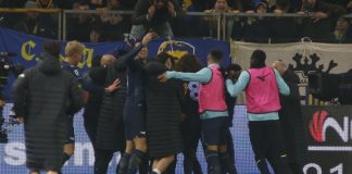 Lazio eroica, resta in 9 ma vince a Parma