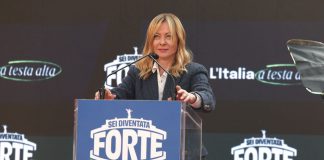Meloni ad Atreju “Europa non è al tramonto, Italia leale ma non subalterna”