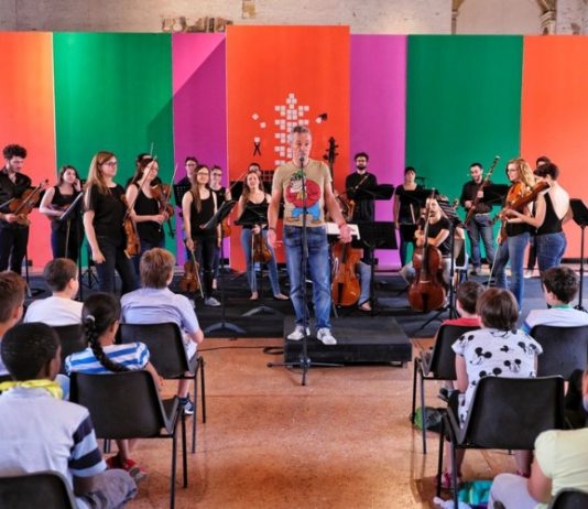 Intesa Sanpaolo sostiene “Armonie Familiari”: obiettivo 100mila euro