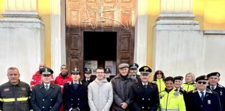 Suzzara, auguri di Natale e benedizione con le forze dell’ordine nella chiesa Immacolata