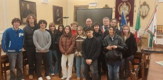 Bozzolo, ai neodiciottenni consegnata Costituzione e bandiera