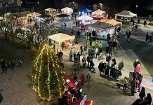 Bancarelle, canti e tanta gente: Borgo Virgilio celebra un’Immacolata partecipatissima