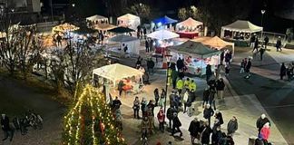 Bancarelle, canti e tanta gente: Borgo Virgilio celebra un’Immacolata partecipatissima