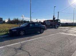 Dosolo, scontro tra due auto all’incrocio della Sp.57: tre persone coinvolte