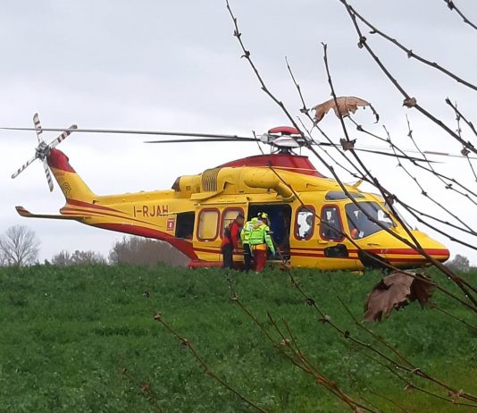 Tre incidenti in un’ora sulle strade mantovane: a Casalmoro investito ciclista contromano