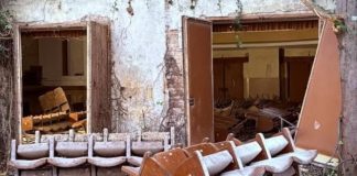 Suzzara, poltroncine in legno gratuite del teatro Guido disponibili fino a esaurimento