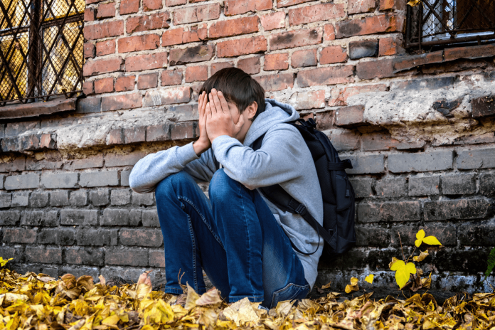 adolescente_triste_crisi_canva