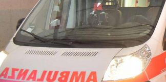 Cede balaustra lungo il Po, ferita una donna: marito finisce in acqua