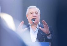 Forza Italia, Tajani: “Io non attaccato a poltrona, se un Berlusconi si candida ben venga”