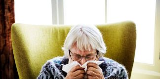 Influenza, Andreoni: “Stare riguardati e idratati, no ad antibiotici se non prescritti”