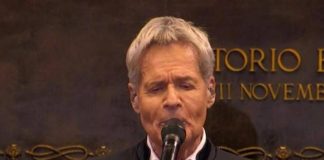 Concerto di Natale in Senato con Mattarella, canta Claudio Baglioni canta: “Grazie per privilegio”