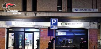 Guidizzolo, fanno esplodere il bancomat e scappano col bottino. Danni anche alla filiale