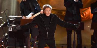 Barry Manilow annuncia lo stop: “Ho un tumore al polmone sinistro”