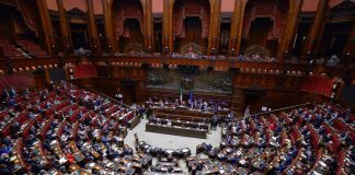 Manovra oggi alla Camera, lunedì il voto sulla fiducia