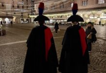 Periodo natalizio, intensificati i controlli. In centro storico anche i Carabinieri in grande uniforme