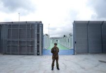 Migranti, la svolta Ue su rimpatri e Paesi sicuri: cosa cambia adesso