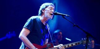 È morto Chris Rea, la voce di ‘Driving Home for Christmas’ aveva 74 anni