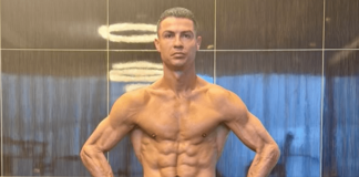 Cristiano Ronaldo senza età, la foto e il fisico d’acciaio