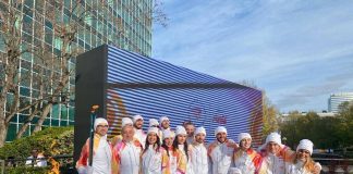 Milano-Cortina: emozione a palazzo Mattei a Roma per passaggio Fiamma olimpica