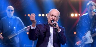 Enrico Ruggeri come sta dopo l’operazione: “Ora inizia il silenzio”