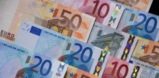Tredicesima 2025, solo uno su due la userà per i regali di Natale