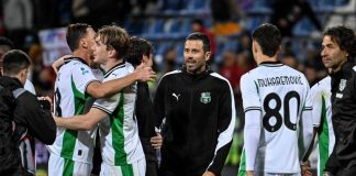 Fiorentina, crisi senza fine: il Sassuolo vince 3-1 a Reggio Emilia