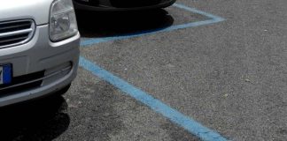 Roma, sosta sulle strisce blu costa di più da app: dal 1° dicembre rincari fino al 15%