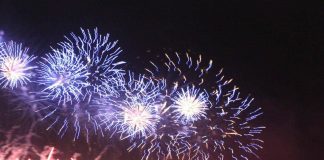 Capodanno e bambini, attenzione a fumi fuochi artificio: l’allarme dei pediatri
