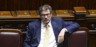 Manovra, governo chiede la fiducia alla Camera: entro domani l’ok finale