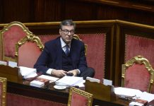 Manovra, Senato al voto. Cancellate 5 misure, via norma su lavoratori sottopagati