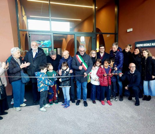 Lunetta, inaugurato il Centro Sociale dedicato al Maestro Artoni: “uno spazio aperto a tutti”