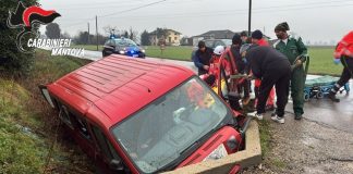 Incidente a Gazoldo: pulmino per disabili esce di strada, tre feriti in ospedale