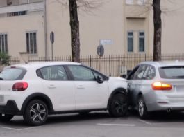 Mantova, incidente tra via Gorizia e via Oslavia: traffico rallentato, rilievi della Polizia Locale