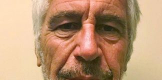 Caso Epstein, diffuse nuove immagini con Trump, Bannon, Clinton e Gates