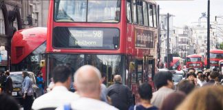 Super influenza in Uk: scuole a rischio lockdown e ospedali in tilt