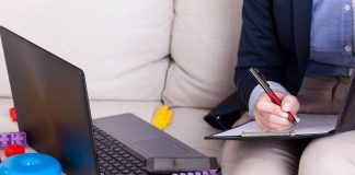 Bonus mamme lavoratrici, c’è tempo fino al 9 dicembre per richiederlo: cosa fare e a chi spetta