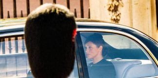 Meghan potrebbe far visita presto con i figli a re Carlo