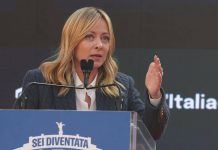 Meloni ad Atreju: “Italiani si fidano del governo”. Stoccata a Schlein: “Chi non viene qui non ha contenuti”