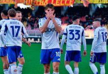 Serie A, vola il Como: 3-0 a Lecce. Il Cagliari rimonta il Torino, sprofondo Fiorentina