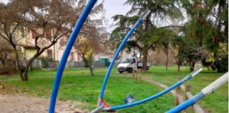 Ostiglia, già libero il molestatore della minorenne. Da oggi presidio al Parco Fossa