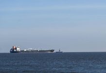 Venezuela, New York Times: “Petroliera inseguita da Usa rivendica protezione di Mosca”