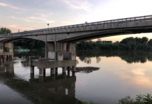 Ponte di San Benedetto Po, navigazione sospesa per la rimozione del vecchio manufatto